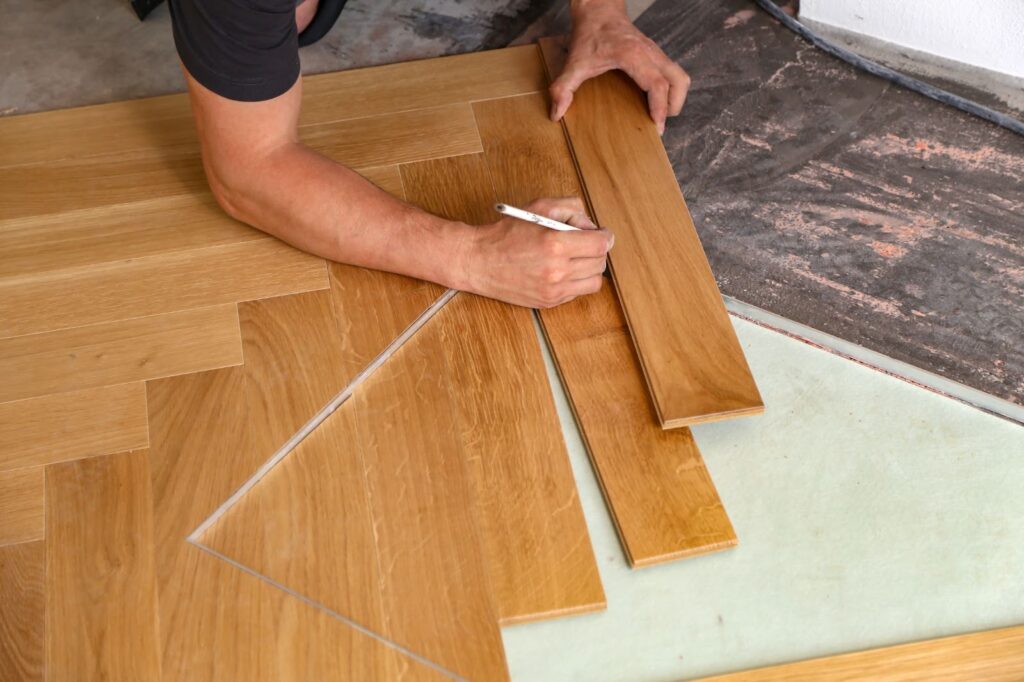 When to Hire Experts for Hardwood Floor Repair and Installation